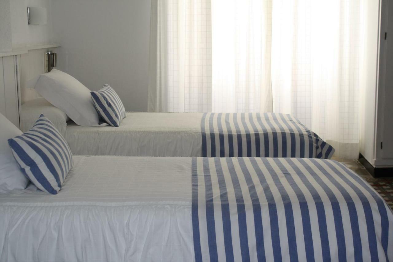 Hostal La Florida Llança Zewnętrze zdjęcie