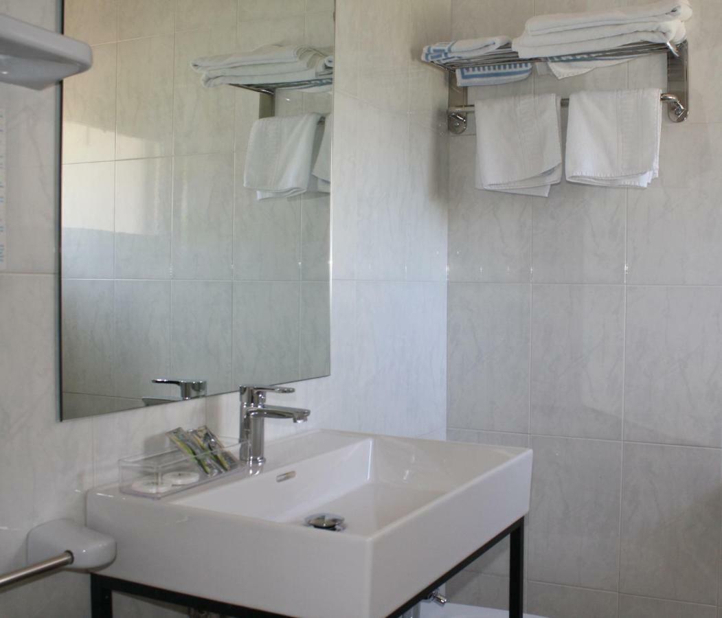 Hostal La Florida Llança Zewnętrze zdjęcie